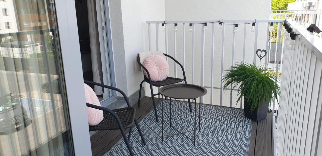 Nowoczesny Apartament Z Garazem Morelova Gdańsk Buitenkant foto